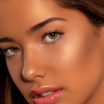 Paleta de iluminadores Andreia para maquillaje profesional