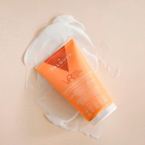 Bálsamo acondicionador sin aclarado reparador Valquer 150ml, tratamiento capilar profesional para cuidado intensivo.