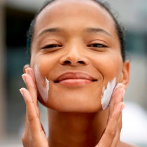 Exfoliante facial de noche Seboom BodyBoom 50ml, tratamiento skincare para una piel más lisa y uniforme.