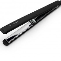 Plancha de titanio Corioliss C3 Black Chrome Soft Touch, alta precisión para estilistas profesionales.