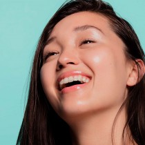 Tónico para piel grasa Seboom BodyBoom, fórmula en gel para controlar brillos y equilibrar la piel.