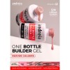 Gel constructor de textura fluida que deja un acabado blanco suave con brillo.