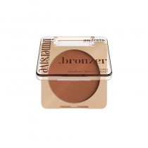 Producto de maquillaje Andreia ideal para realzar el bronceado y contornos.