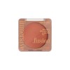 Polvo multifunción que combina colorete, bronceador e iluminador en un solo producto.