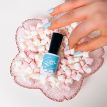 esmalte Gelfix color pastel semipermanente con brillo duradero